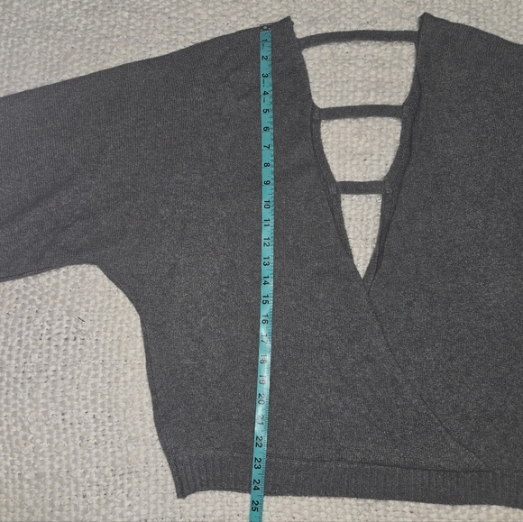 Deep V-Neck Wrap Sweater Dolman Sleeves Gray With Olive Green Hue Size Medium - Picture 12 of 12